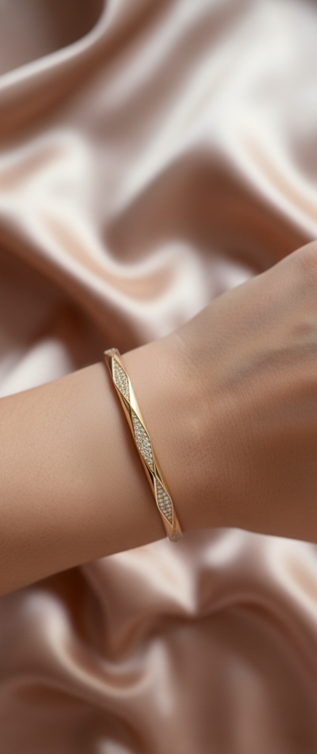 Bracelet jonc fermé – motif géométrique & strass – XP