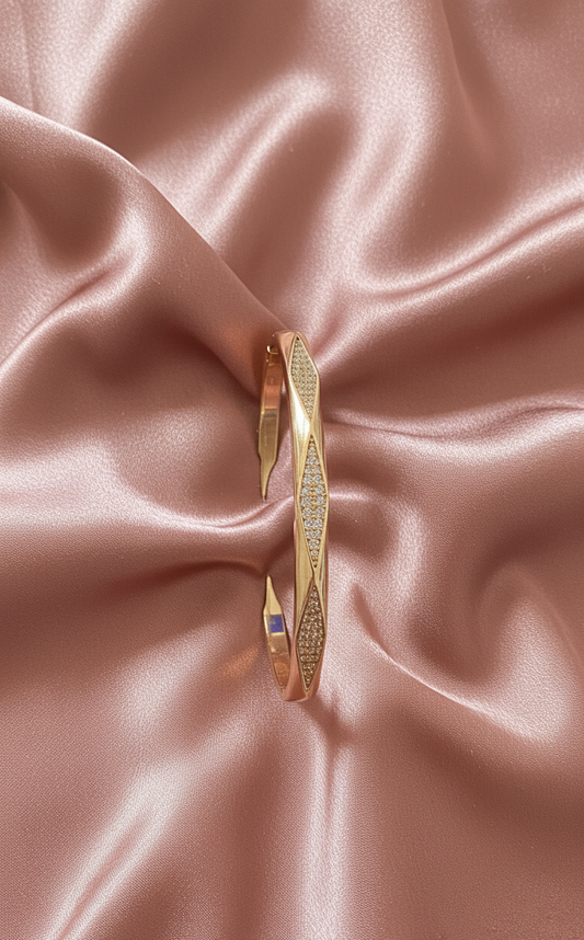 Bracelet jonc fermé – motif géométrique & strass – XP